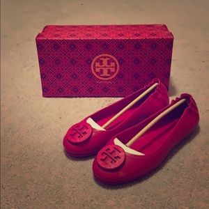 Brand new Tory Burch Ballet Flats in Dark Azalea